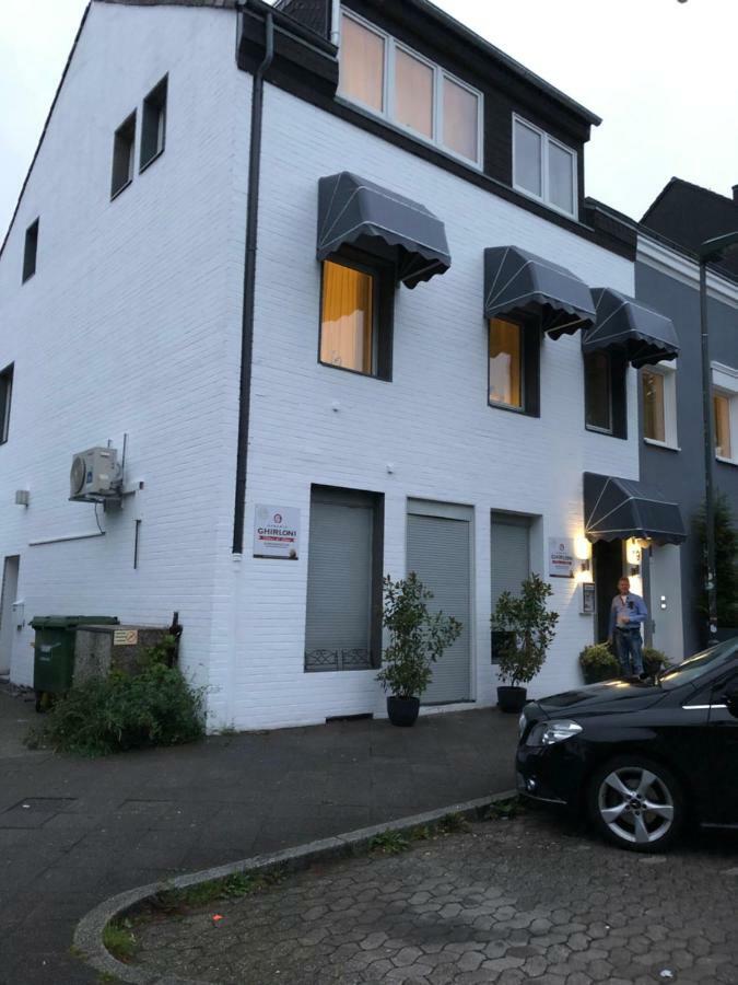 Pension Pagalies Dusseldorf Exterior photo